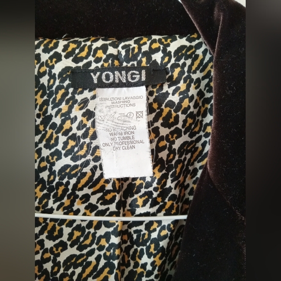 Velvety Blazer - Picture 3 of 3